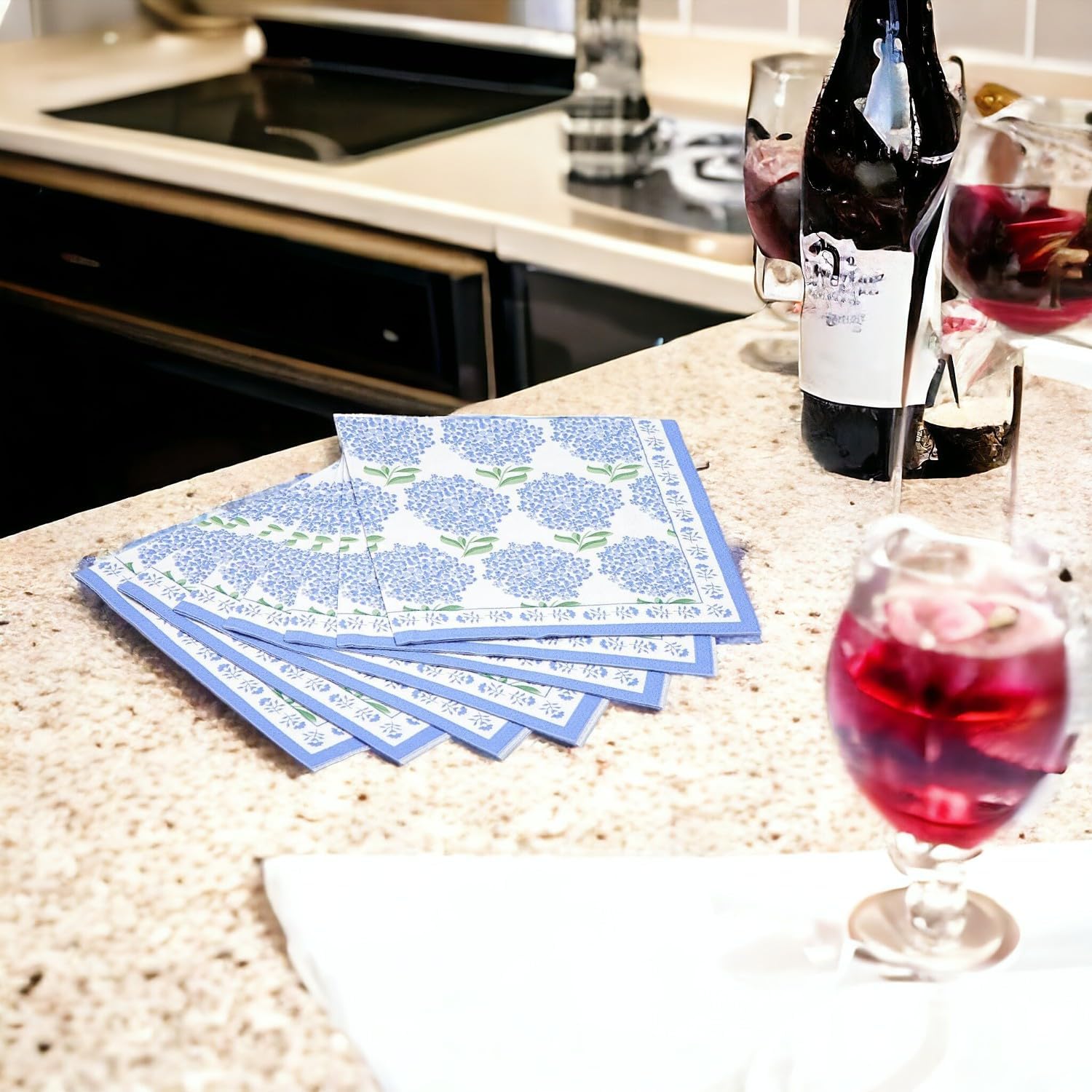 Twos Company Hydrangea 3-Ply Paper Napkins 20 Pack