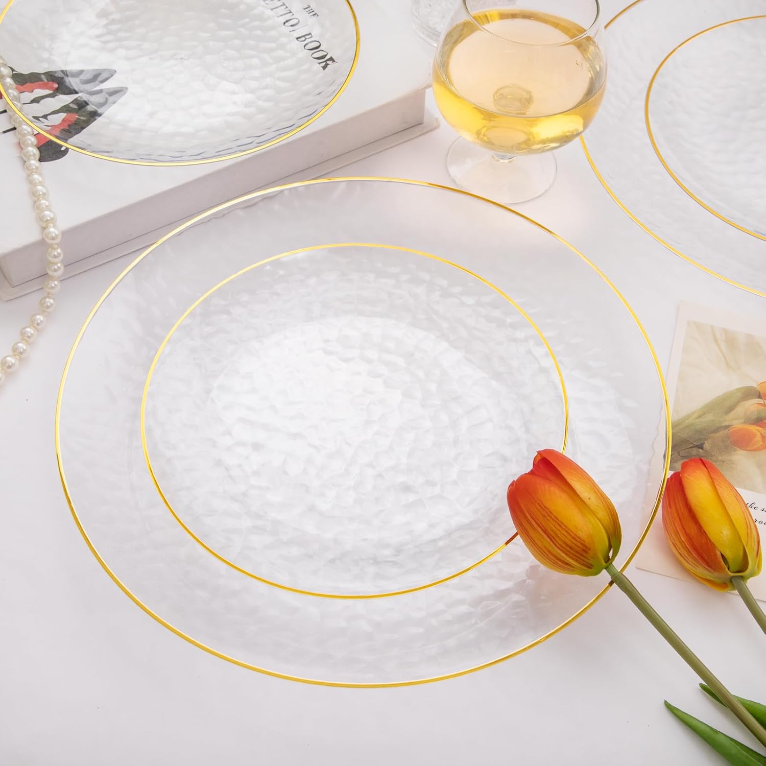 Rubtlamp 60Pcs Clear Plastic Plates with Gold Rim