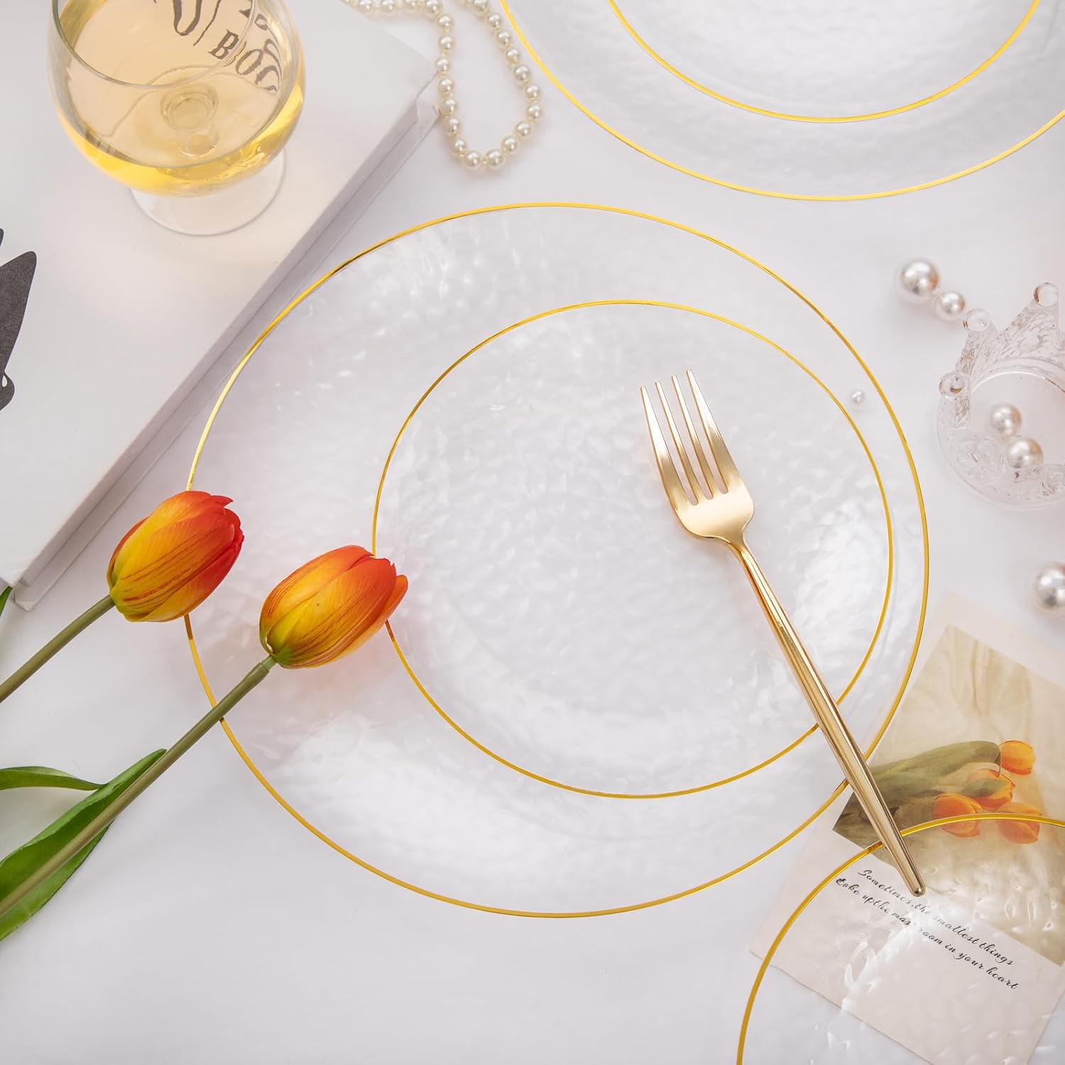 Rubtlamp 60Pcs Clear Plastic Plates with Gold Rim