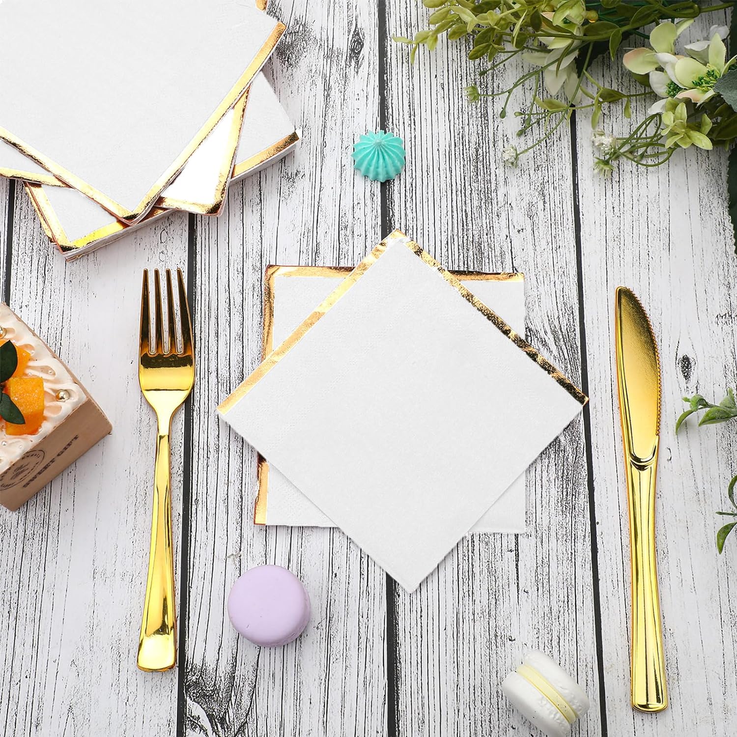 Fulmoon 100 Pack 2 Ply Gold Foil Edge Napkins