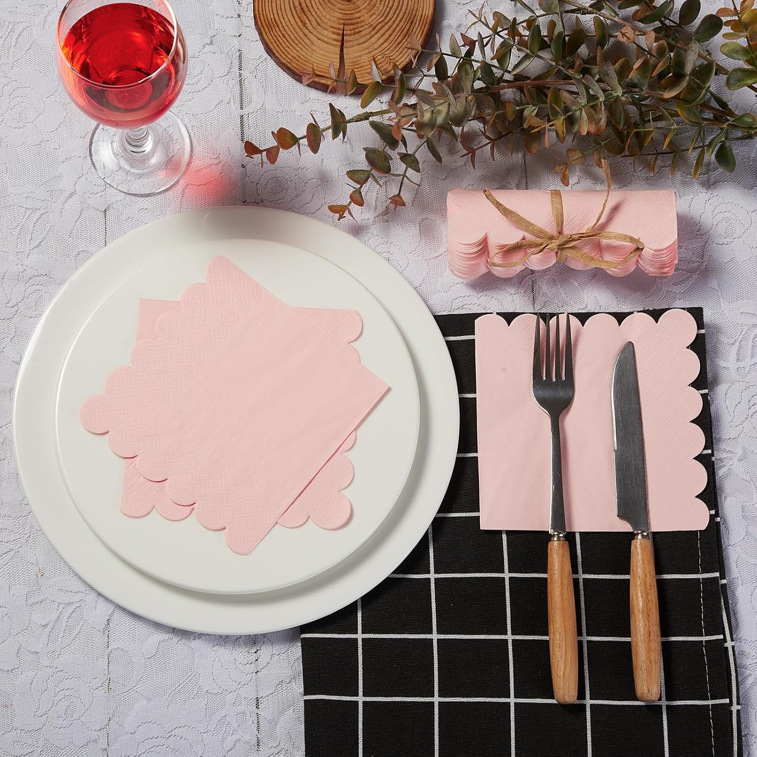 100 Pack 2-Ply Scalloped Napkins for Parties