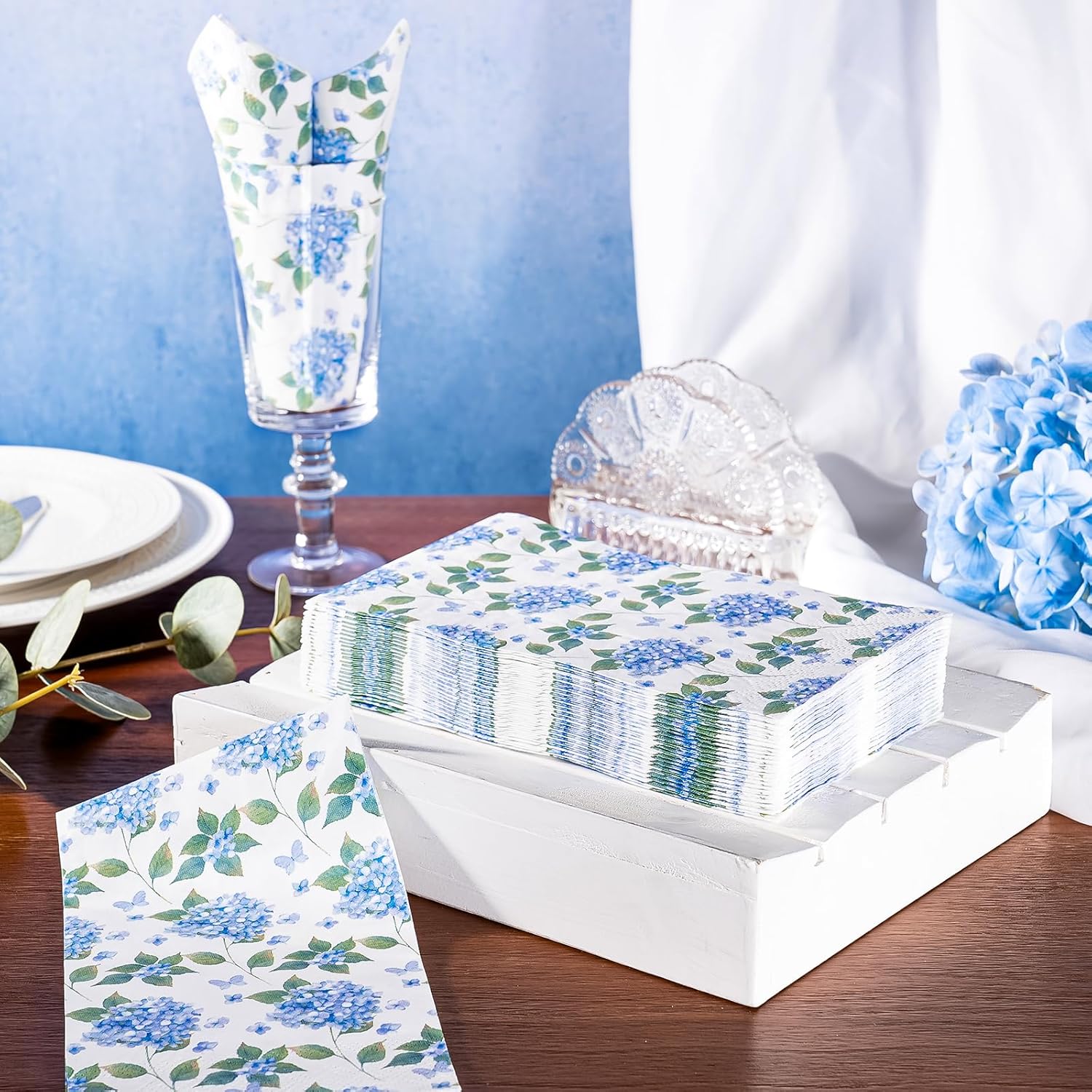 WRAPAHOLIC 25Pcs Hydrangea Napkins 3-Ply