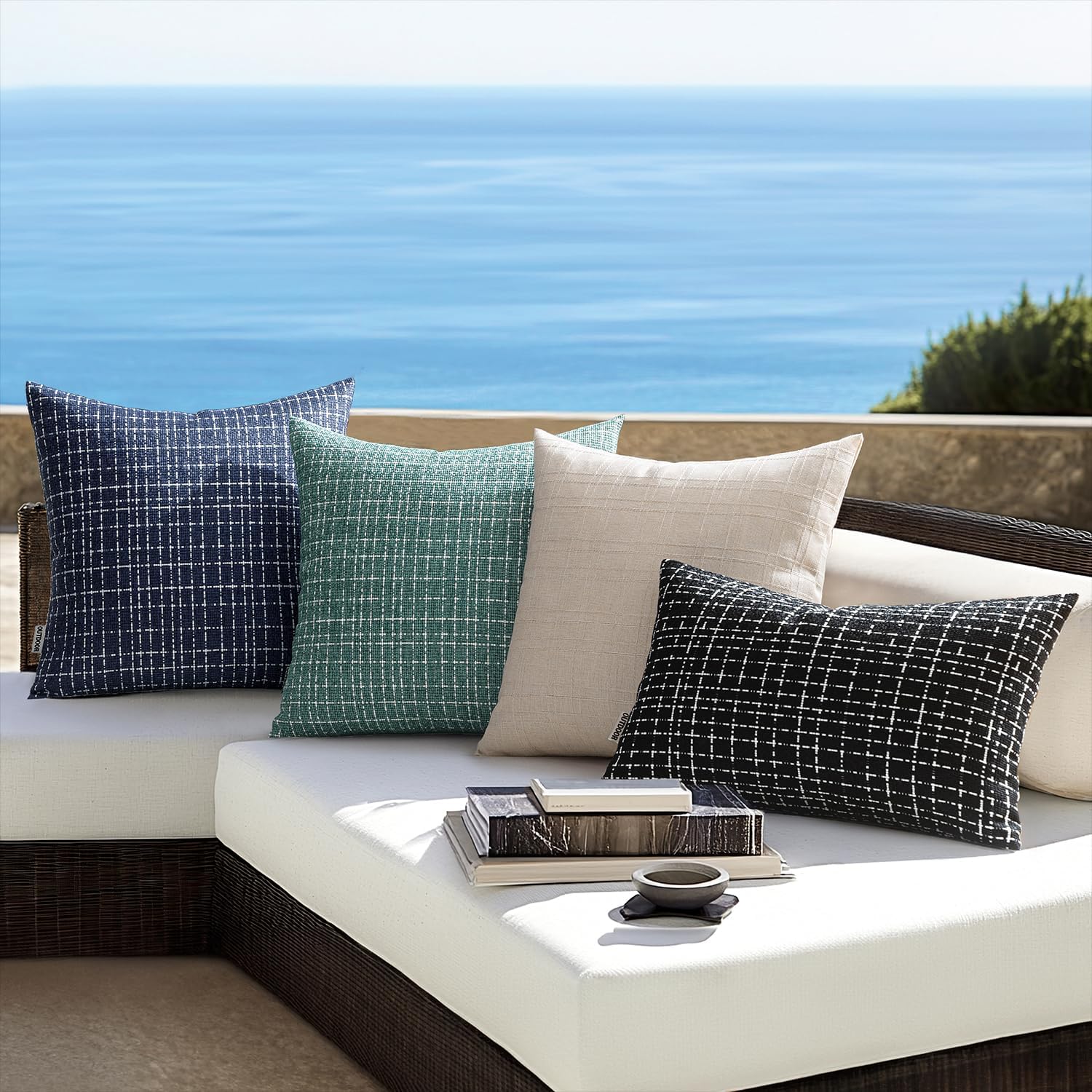 EMEMA Outdoor Waterproof Throw Pillow Covers Pack of 2 20x20 Inch