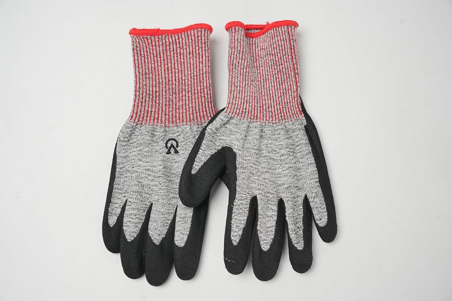 Knitted Grip Gloves in Grey and Red