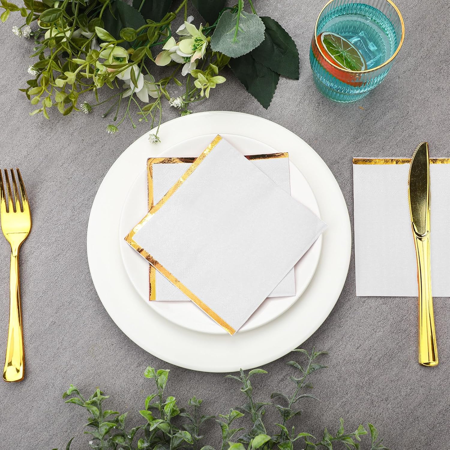 Fulmoon 100 Pack 2 Ply Gold Foil Edge Napkins